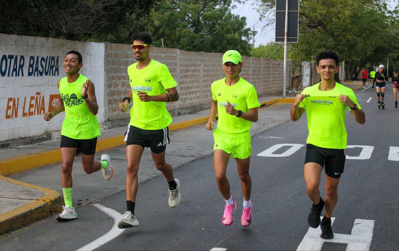 Atletas de la CAF 2026 participaron este domingo de ciclovía en Maracaibo