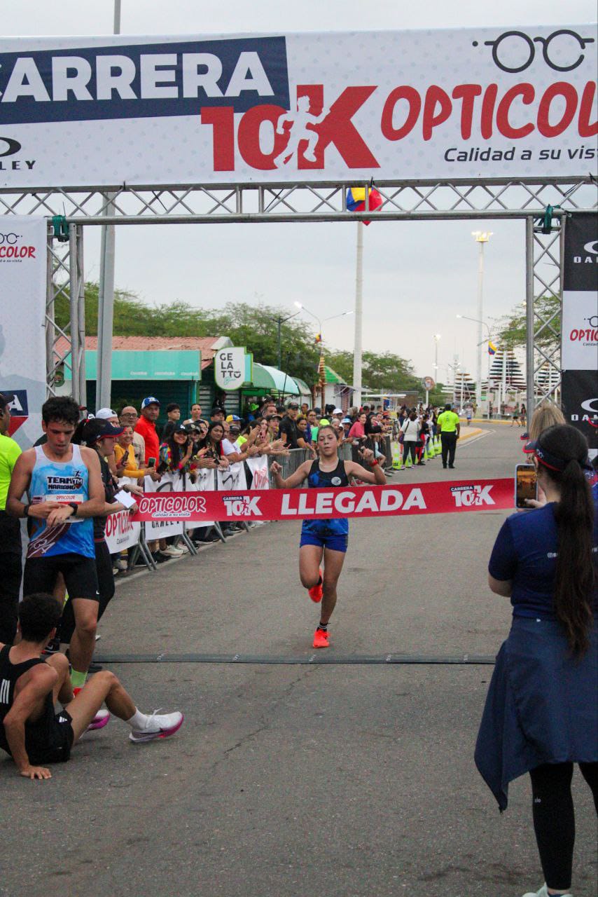 Alcaldía de Maracaibo acompañó la Carrera 10K Opticolor ¡Más de 1000 corredores!