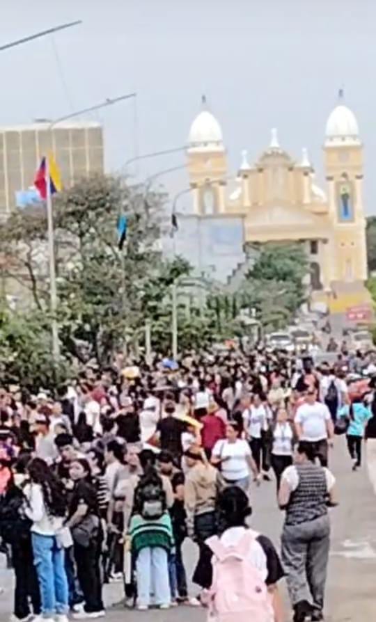 Gobernación del Zulia realizó Gran Censo de Becas Jesús Enrique Lossada con amplia participación juvenil