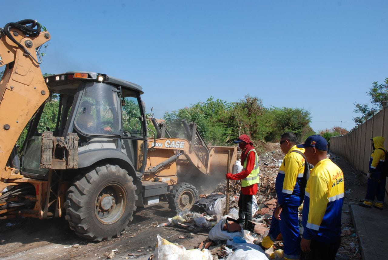 Alcaldía de Maracaibo inició intervención de 750 metros de cañada Caribe