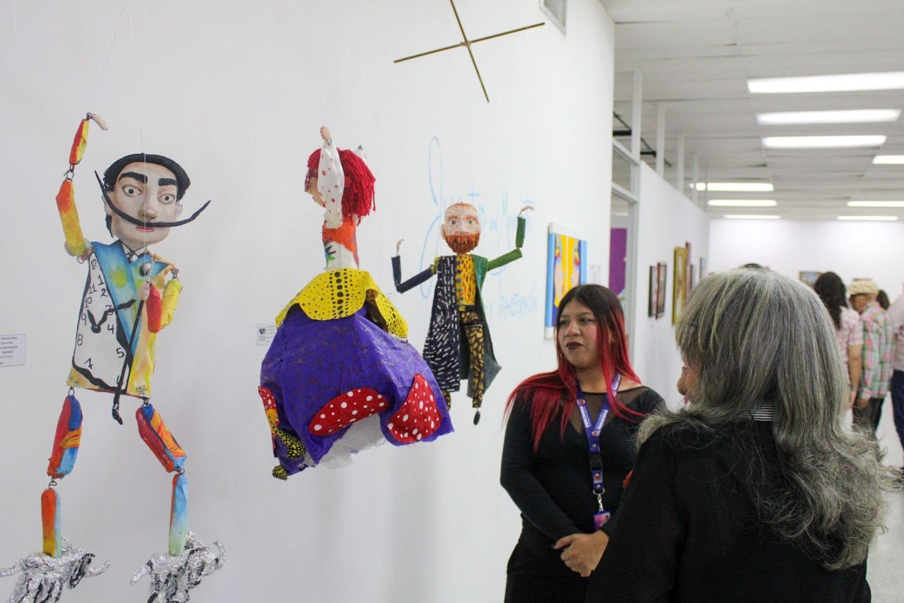 Jóvenes artistas realizan exposición Colectiva “Juventud en Movimiento: memoria y transformación”