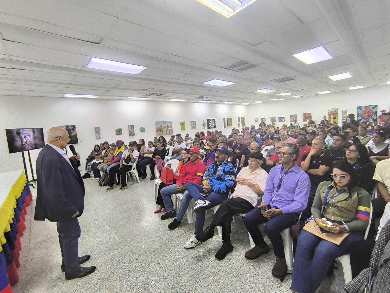 Maracaibo conmemora el 4F con foro de reflexión histórica y política