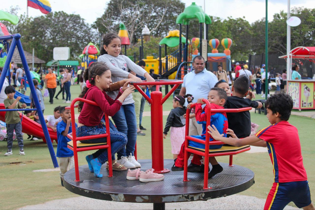 Maracaibo vibró con el Rebullicio Carnaval 2026 en La Vereda del Lago