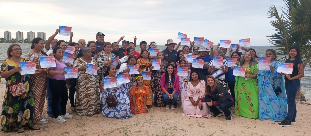 Alcaldía de Maracaibo homenajeó a artesanos del mercado San Sebastián