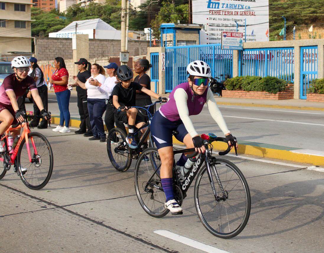 Marabinos y marabinas participaron activamente en la Ciclovía