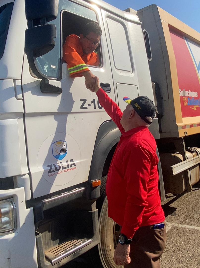 Ejecutan gran despliegue de saneamiento y recolección de desechos en la parroquia Ricaurte de Mara