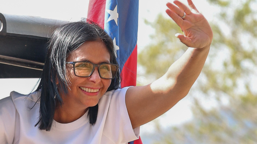 Delcy Rodríguez felicita al pueblo venezolano por participación récord en Consulta Popular Nacional