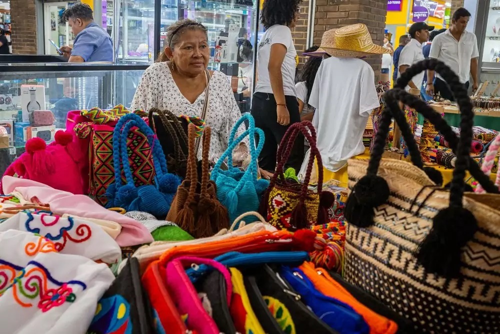 Más de 25 artesanos participarán en la Feria Turística Artesanal en el Sambil