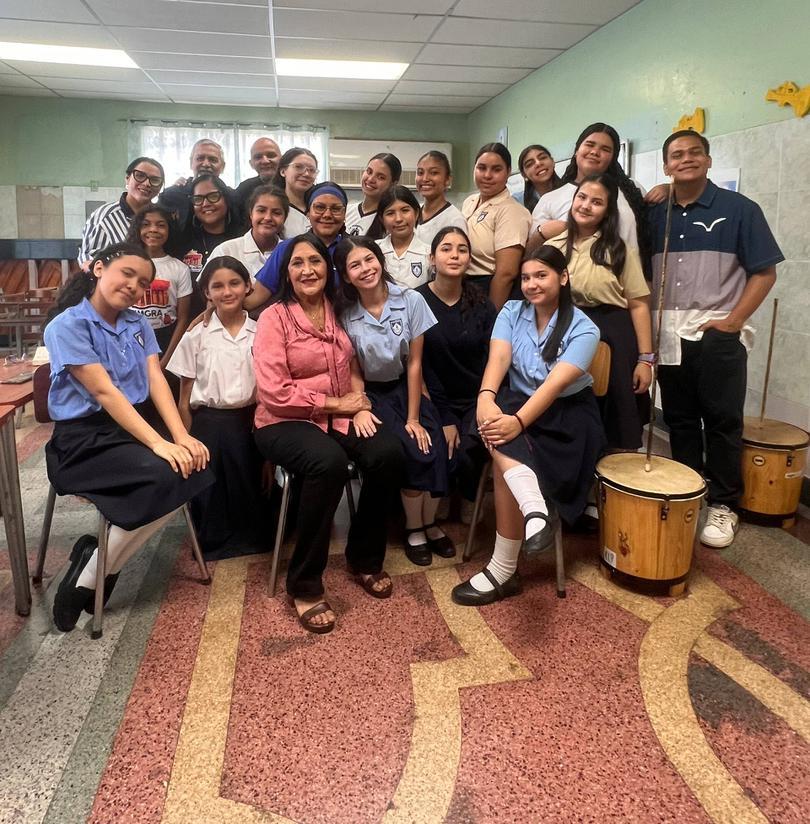 Escuela de Gaita “Lenin Pulgar” recibió charla de la solista Mitzi de Peralta