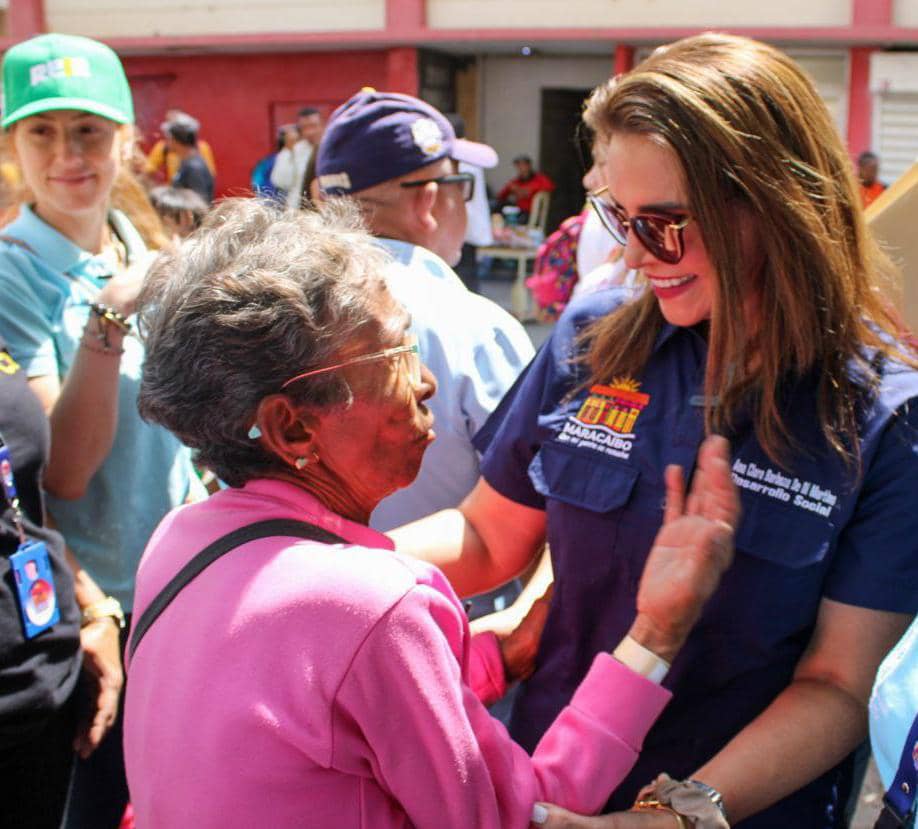 Primera Dama «Tenemos el compromiso de votar en la Consulta Popular del domingo»