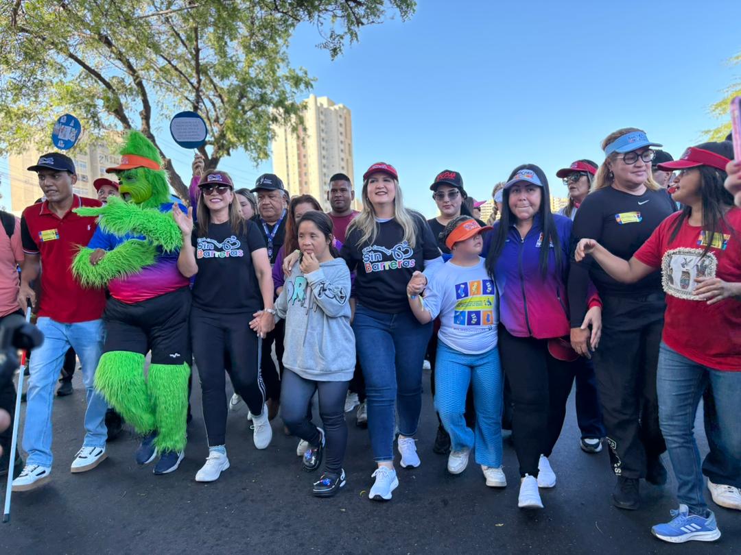 Primera dama del Zulia participa en “Caminata Sin Barreras” para personas con discapacidad