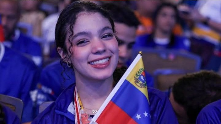 ¡Oro para Venezuela! Joven de 16 años triunfa en competencia internacional de robótica en Turquía