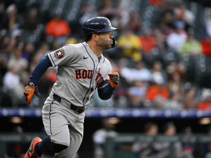 José Altuve está cerca de los 2.400 hits