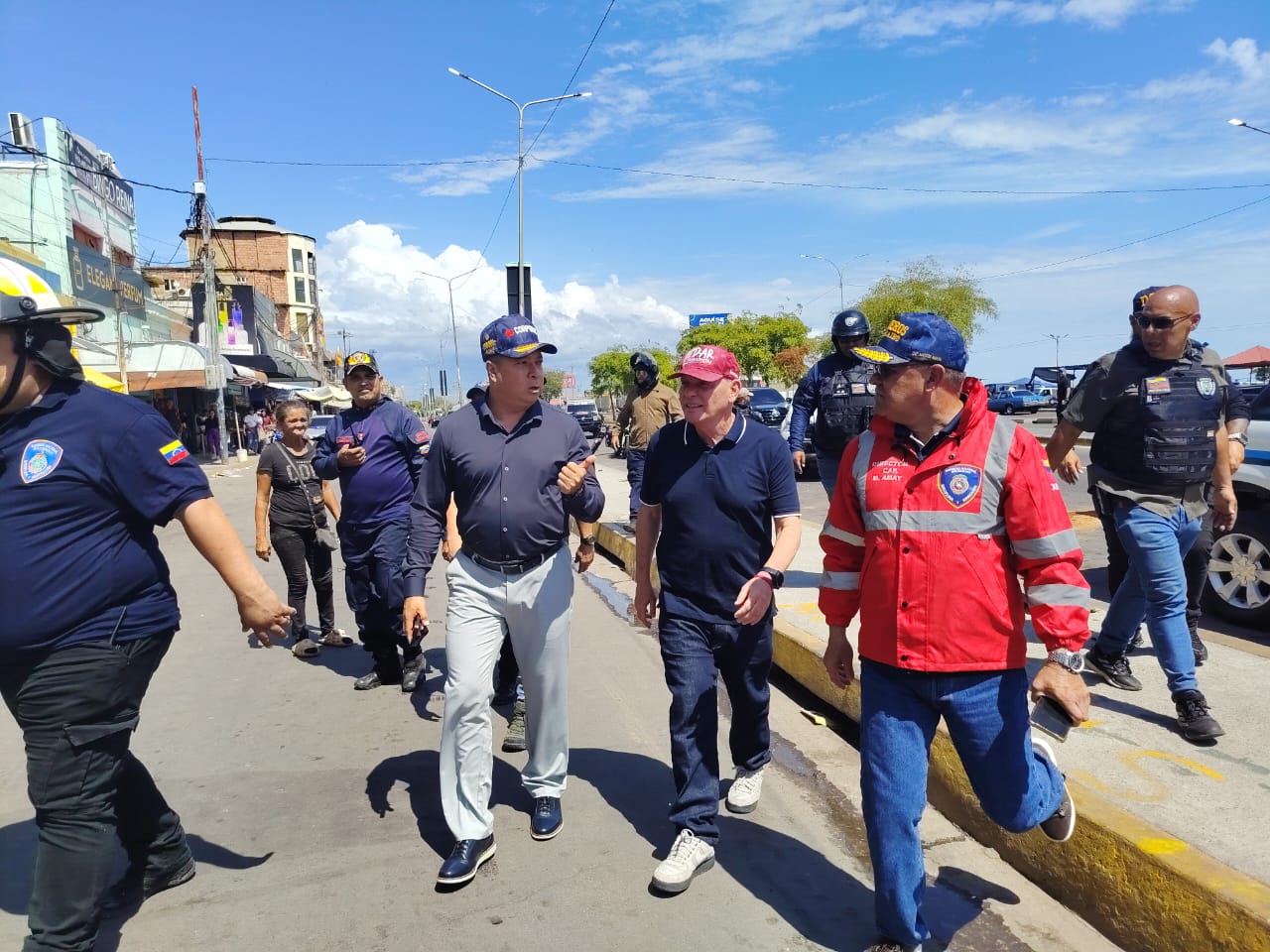 Bomberos de Maracaibo sofocaron incendio en el Callejón de los Pobres