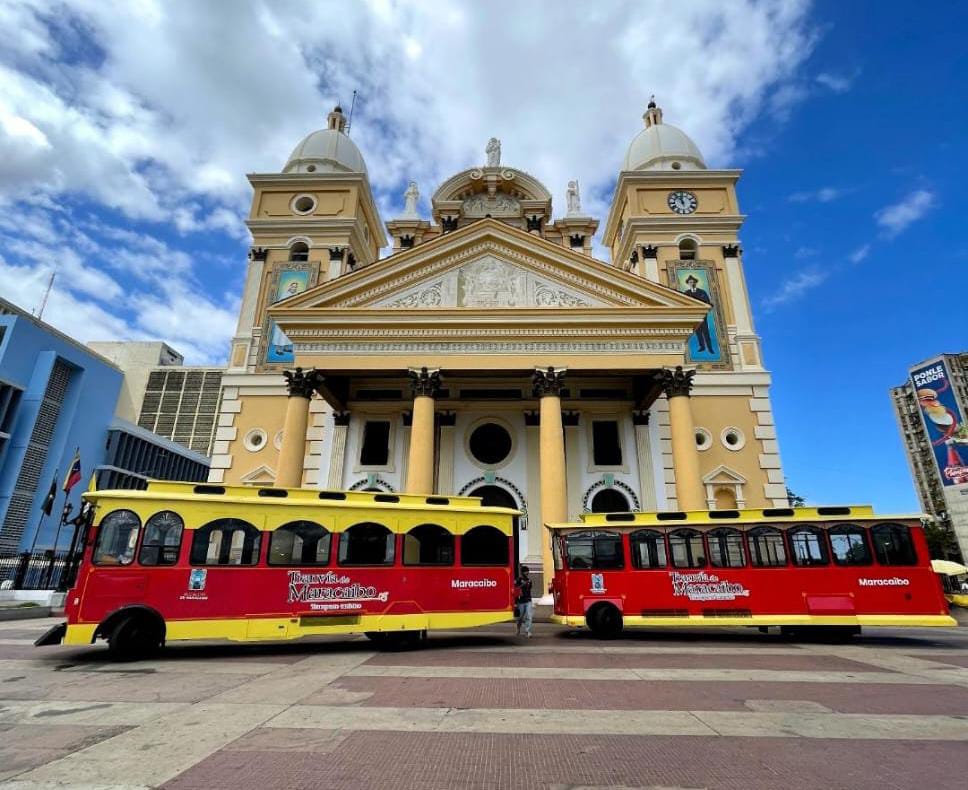Tranvía de Maracaibo movilizó a cientos de fieles en la tradicional Ruta de los 7 Templos