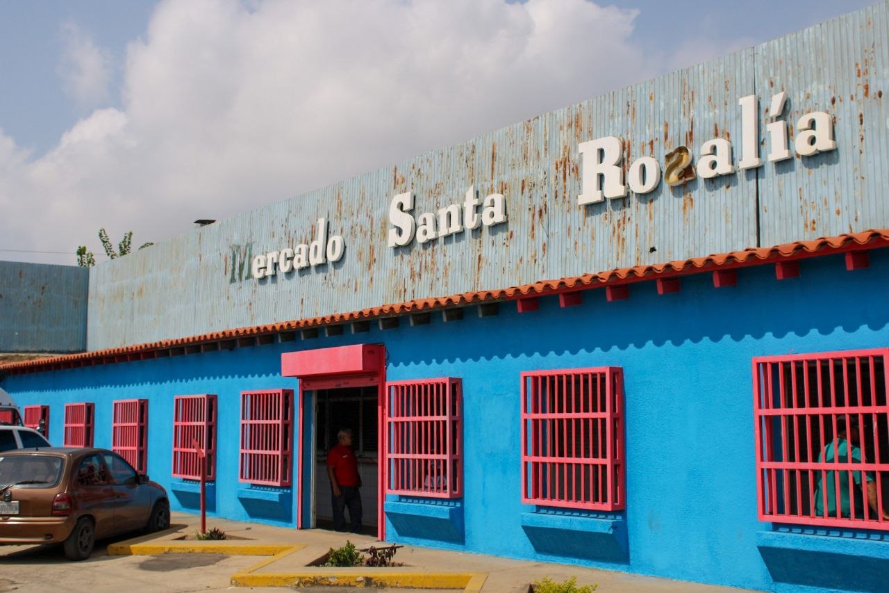 Inician rehabilitación integral del Mercado Santa Rosalía en Maracaibo