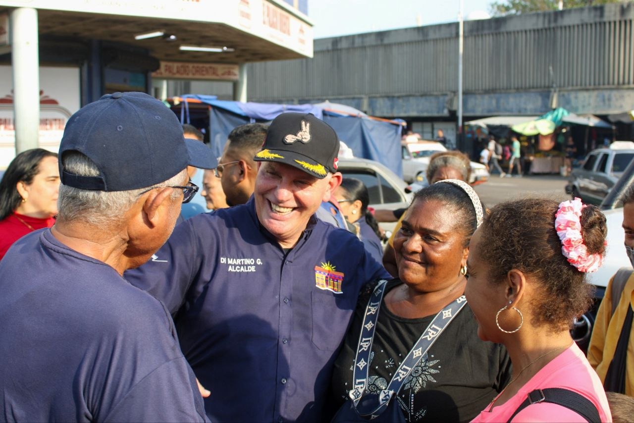 Alcalde Di Martino: «En Cumbres de Maracaibo se ejecutan obras junto al poder popular