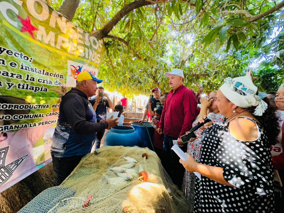 Ministro Prado y gobernador Caldera impulsan Plan de la Economía Comunal desde Comuna Agroproductiva