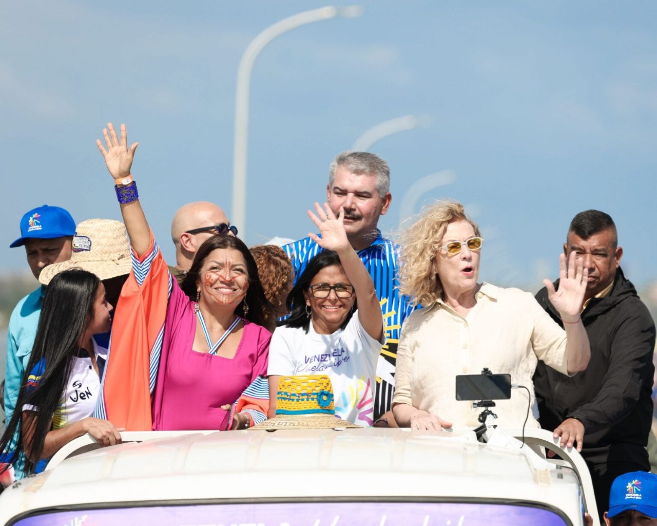 Presidenta (E) Delcy Rodríguez: “Marchamos por un interés supremo que es una Venezuela libre de sanciones”