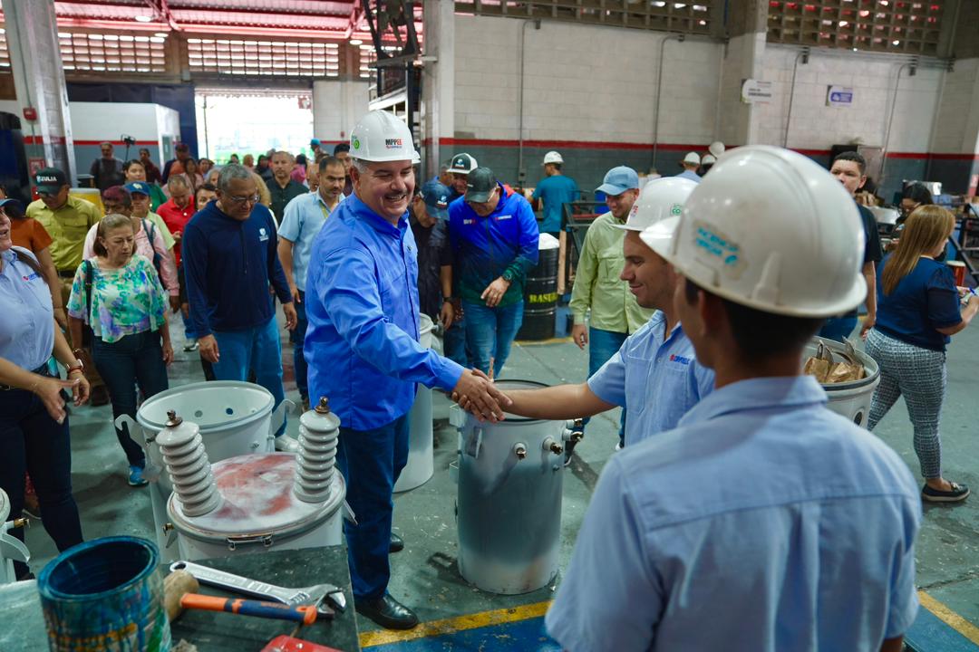 Entregan 150 nuevos transformadores para fortalecer el sistema eléctrico en el Zulia