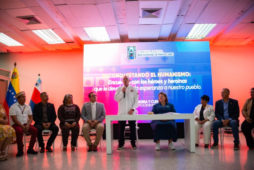 La imagen tiene un atributo ALT vacío; su nombre de archivo es di2.jpeg