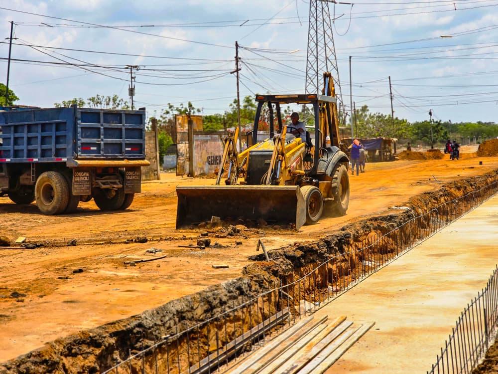 Continúan los trabajos de rehabilitación en la vía La Concepción, en la parroquia San Isidro de Maracaibo