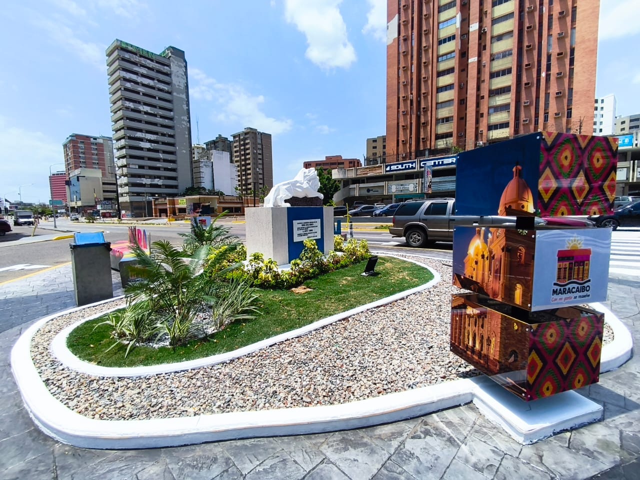 Reabren totalmente rehabilitada la Plaza Club de Leones en Maracaibo