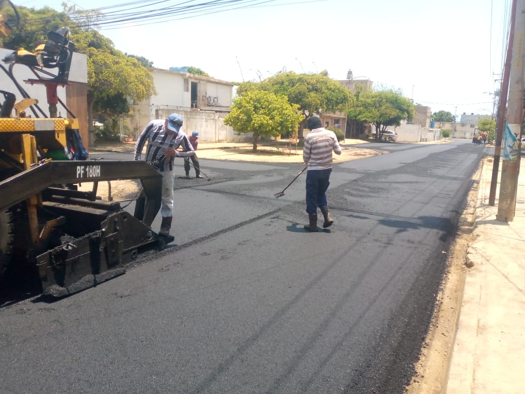 Más de 10.500 toneladas de asfalto se han colocado en San Jacinto