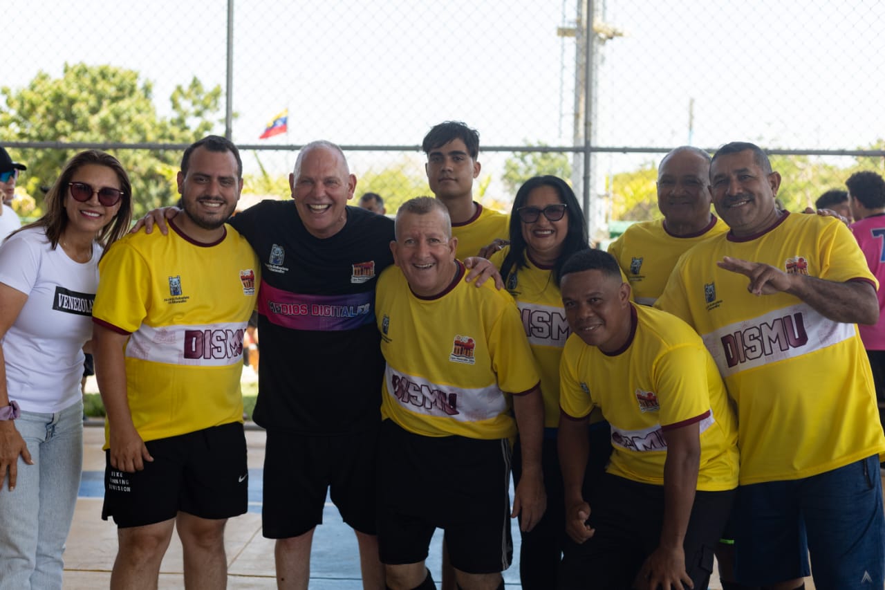 Alcalde Di Martino debutó en los Juegos Interdependencias ¡y marcó gol!