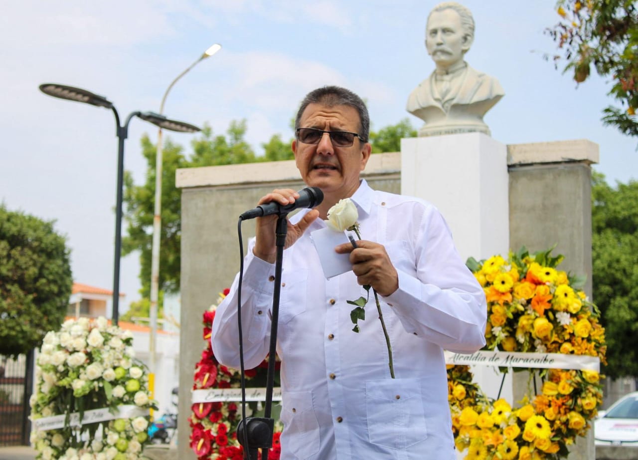 Embajador de Cuba en Venezuela presidió actos en honor al apóstol José Martí