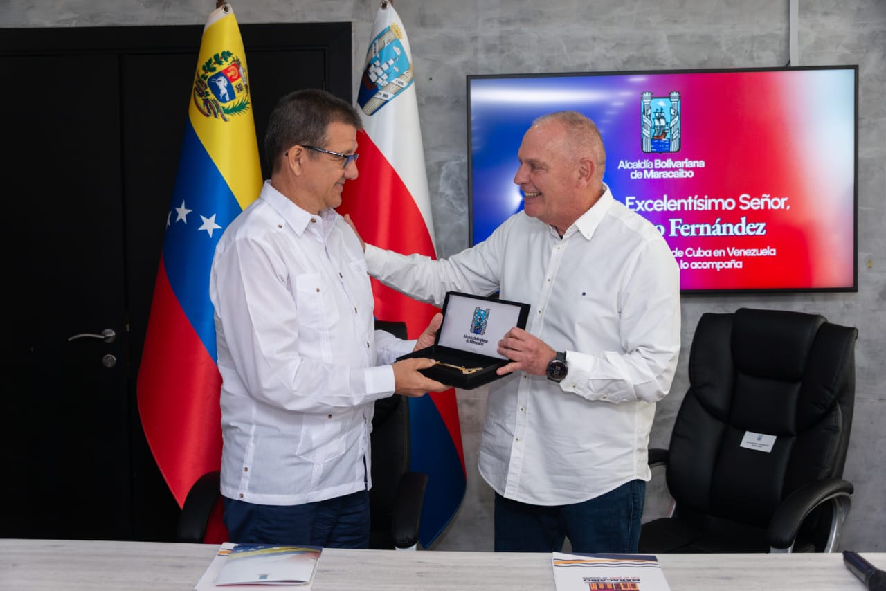 ‎Alcalde Di Martino entregó llaves de Maracaibo al Embajador de Cuba en Venezuela‎
