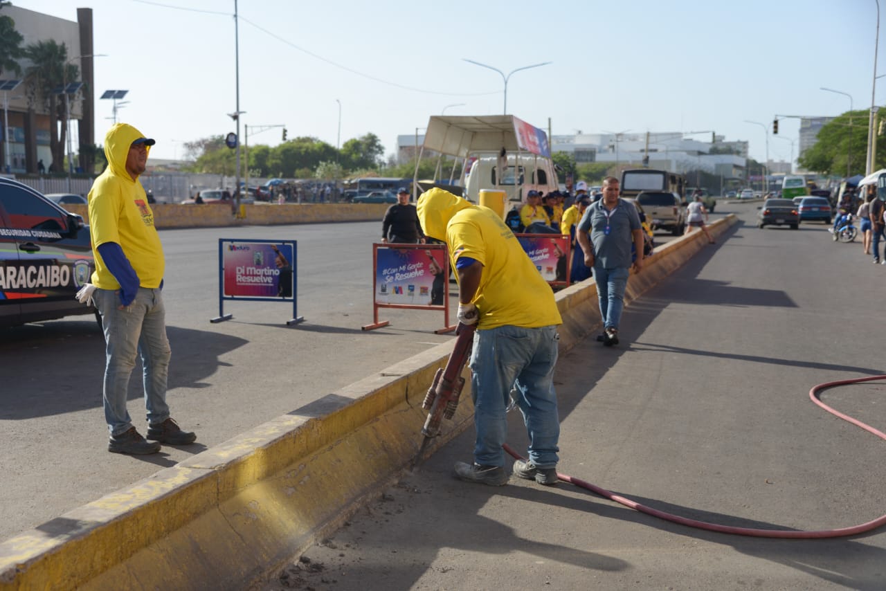 Alcaldía de Maracaibo construye paso peatonal entre los centros comerciales Cima y Gran Bazar