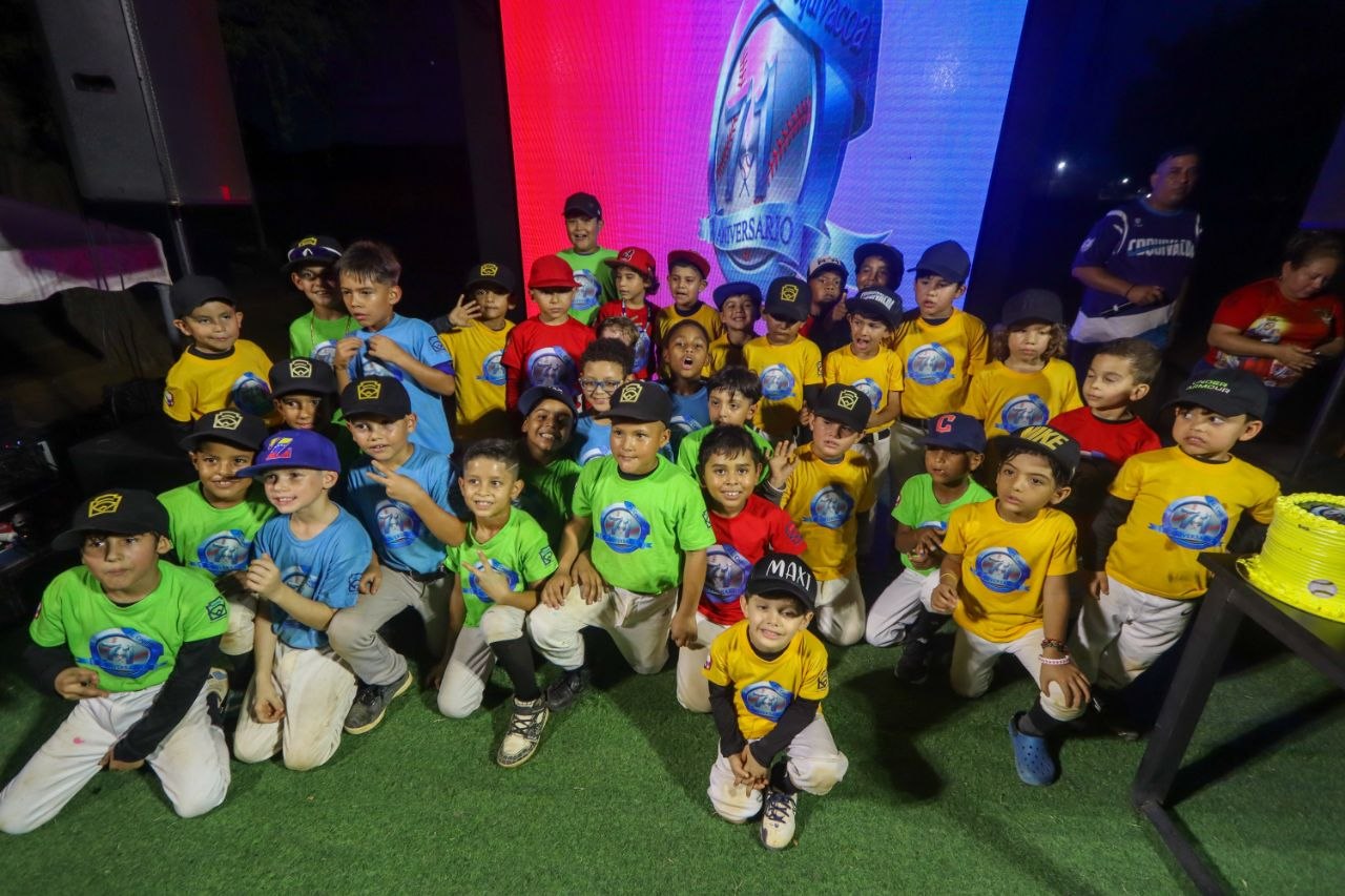 Pequeña Liga de Coquivacoa celebra 71 años de trayectoria en Maracaibo