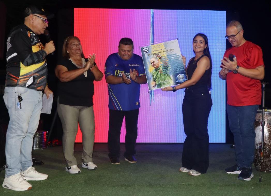 Pequeña Liga de Coquivacoa reconoce a Di Martino como aliado del deporte