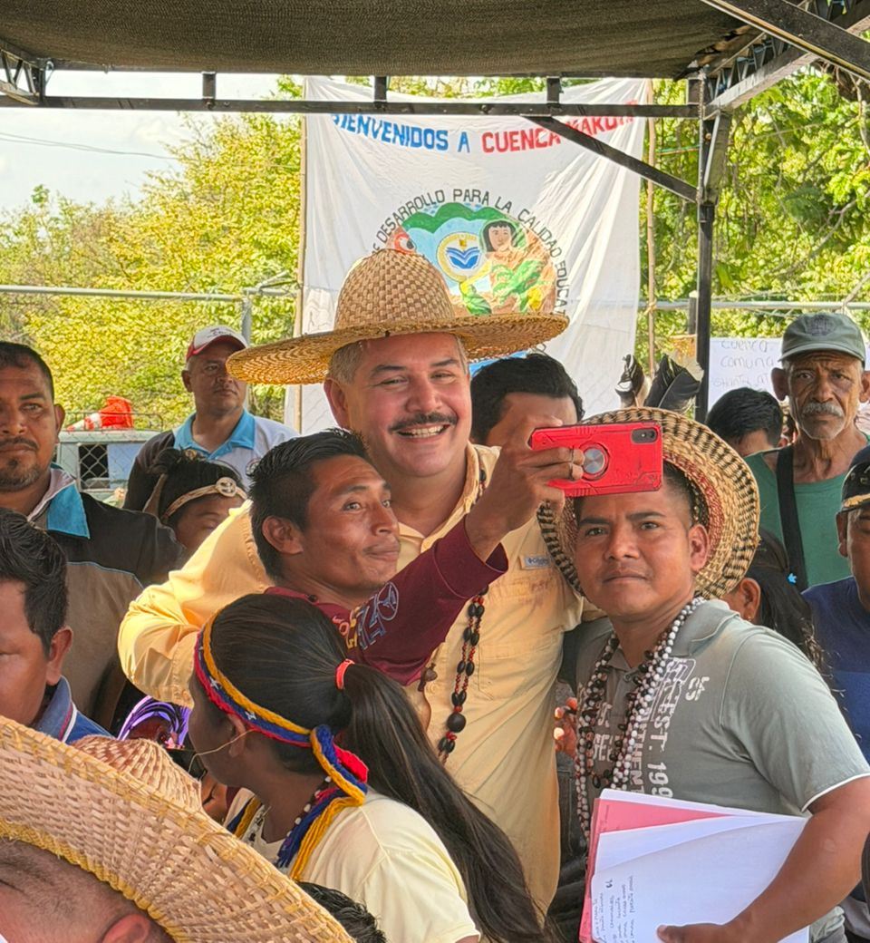 Gobernador Luis Caldera inspecciona proyectos comunitarios en la Sierra de Perijá