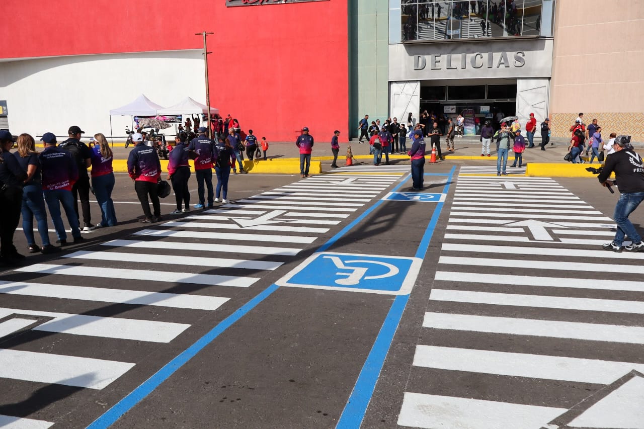 Alcalde Di Martino: «La ciudad tendrá más pasos peatonales como el que une centros comerciales Cima y Gran Bazar»