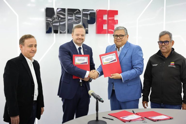Venezuela suscribe acuerdo con IMPSA para culminar la Central Hidroeléctrica Tocoma