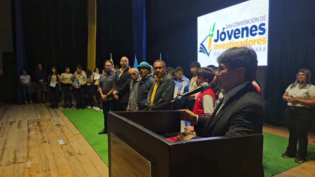 Segunda Convención de Jóvenes Investigadores en el Teatro Municipal Castor Emilio Almarza de Mara