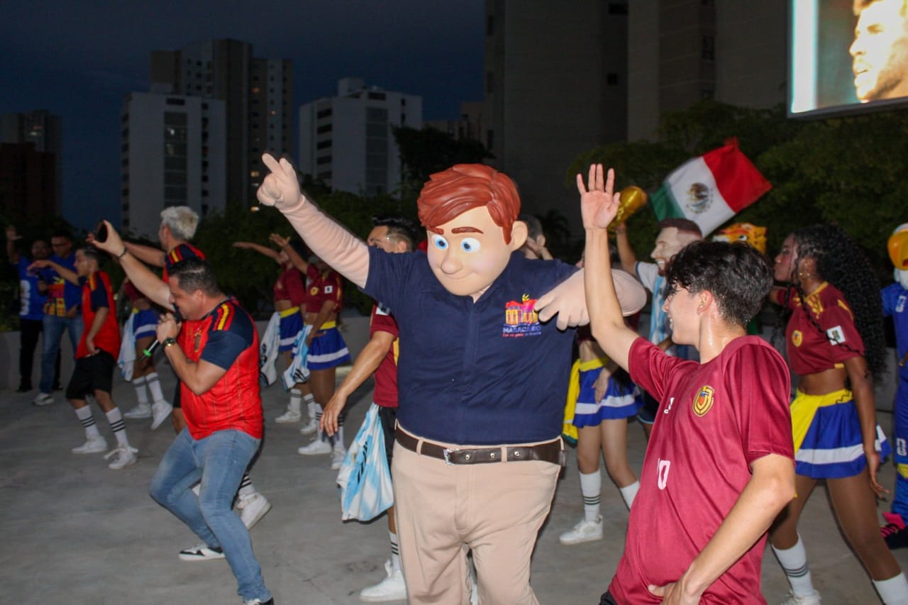 Alcaldía de Maracaibo llevó fiesta mundialista a la Plaza Yepes