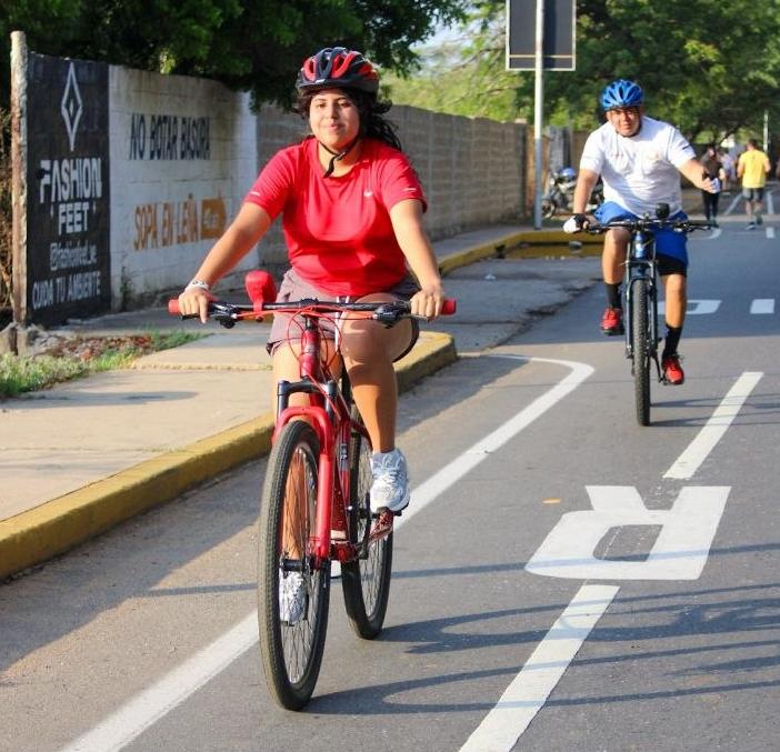 En la Ciclovía se suman más mujeres cada domingo