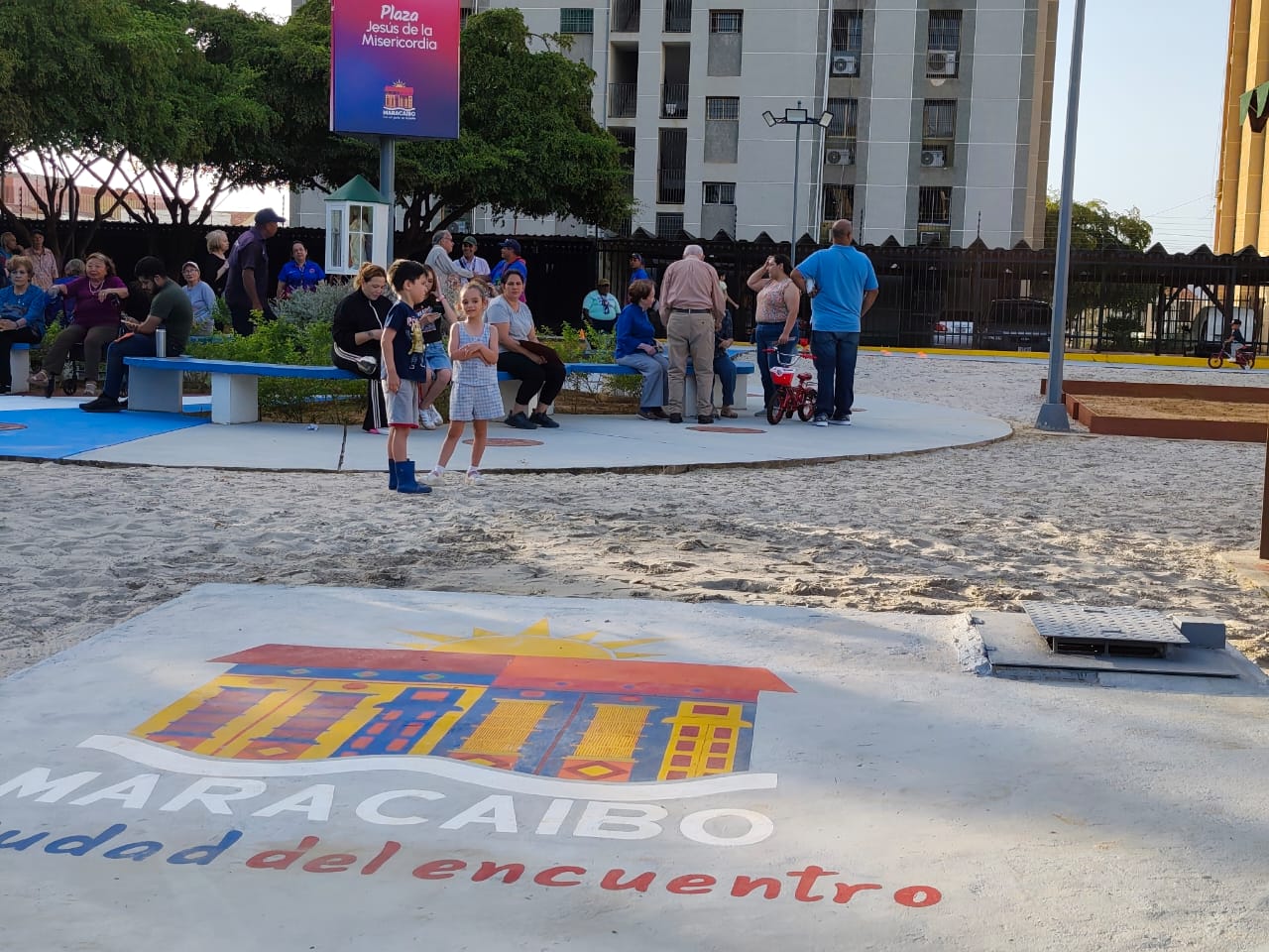 Rehabilitan la Plaza Jesús de la Misericordia en la urbanización La Paragua
