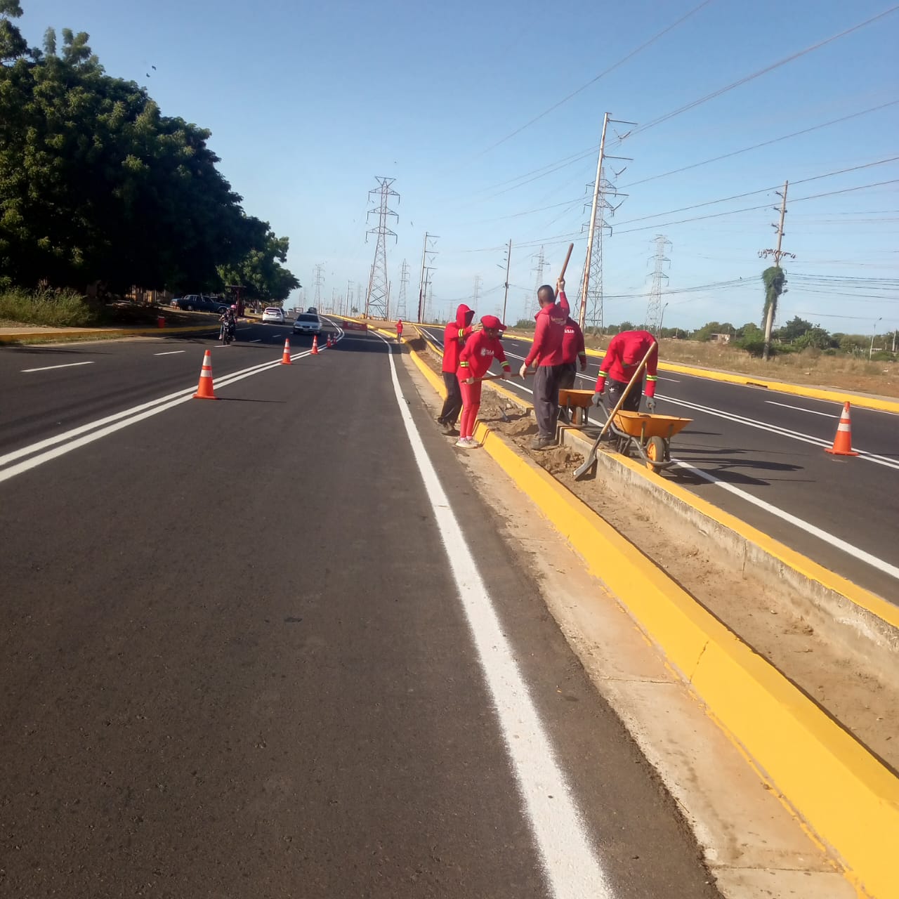 Plan de asfaltado avanza en varias vías principales de Maracaibo