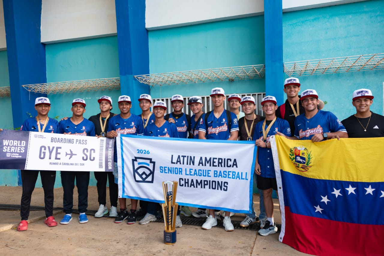 Llegaron a casa los campeones Latinoamericanos de béisbol
