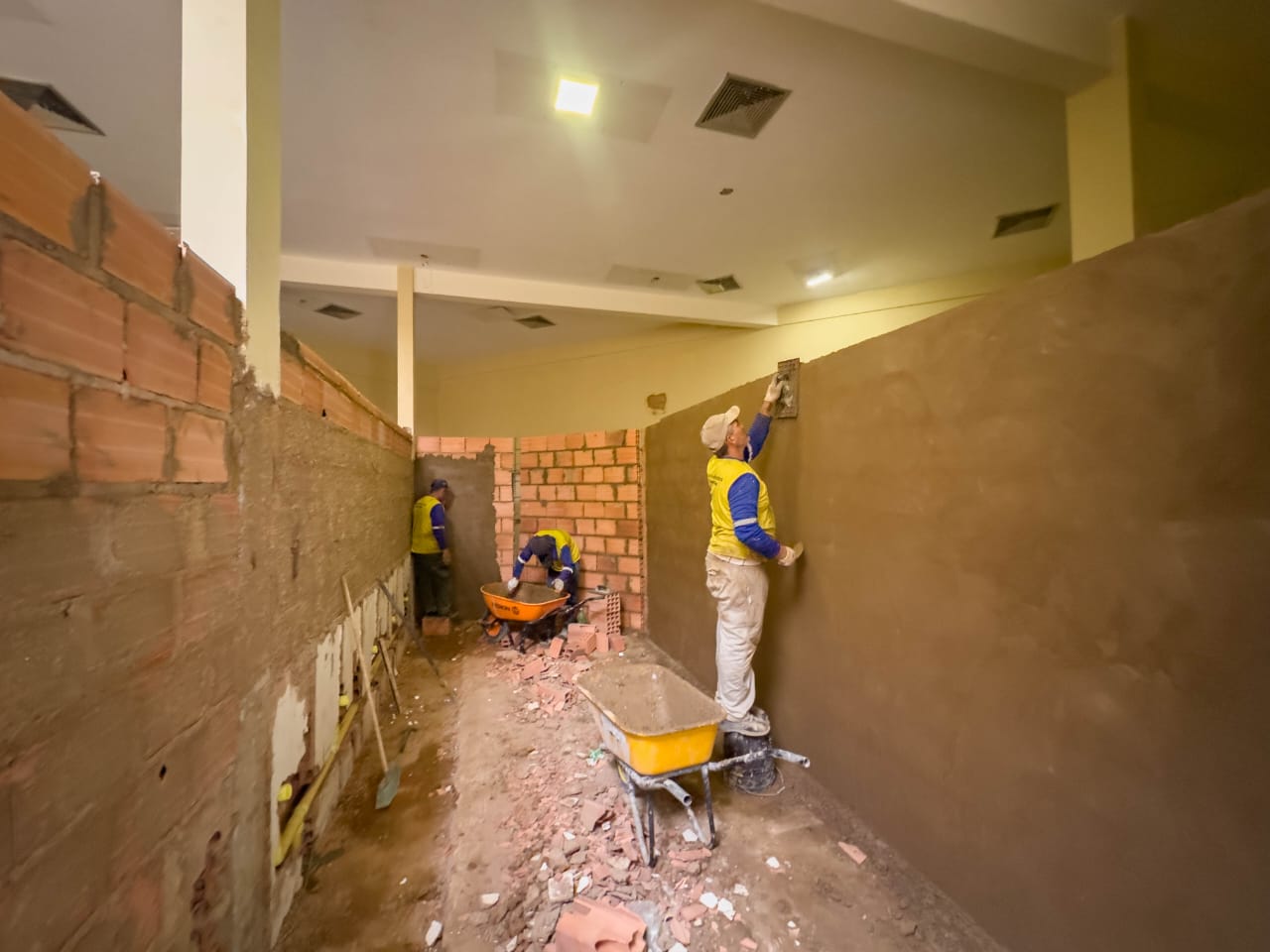 Avanza rehabilitación de sede de Polimaracaibo
