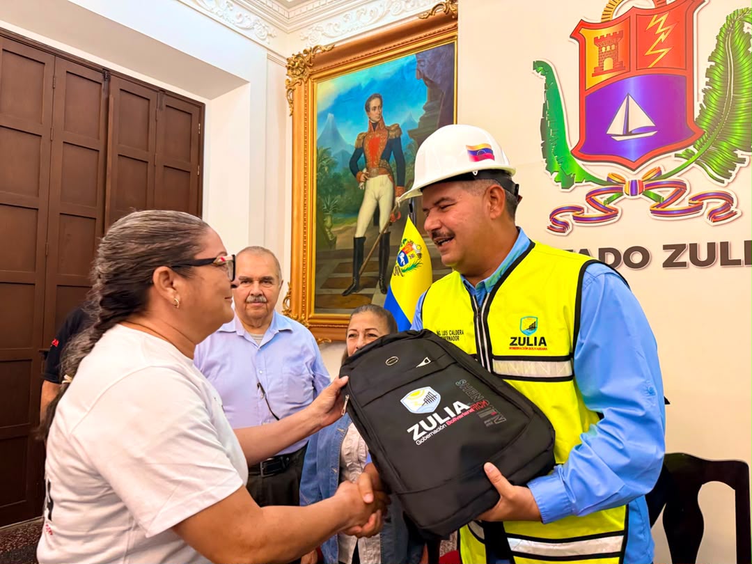 Gobernación envía a La Guaira primera brigada con 90 profesionales entre ingenieros, arquitectos y geólogos