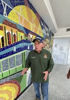 Alcaldía de Maracaibo descubre mural de Luis Martínez que permanecía cubierto por una pared de yeso