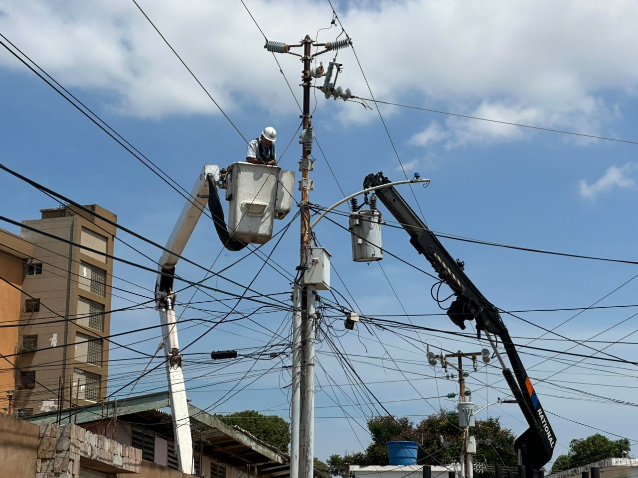 Plan Cayapa avanza en Santa Rita con la instalación de 12 transformadores