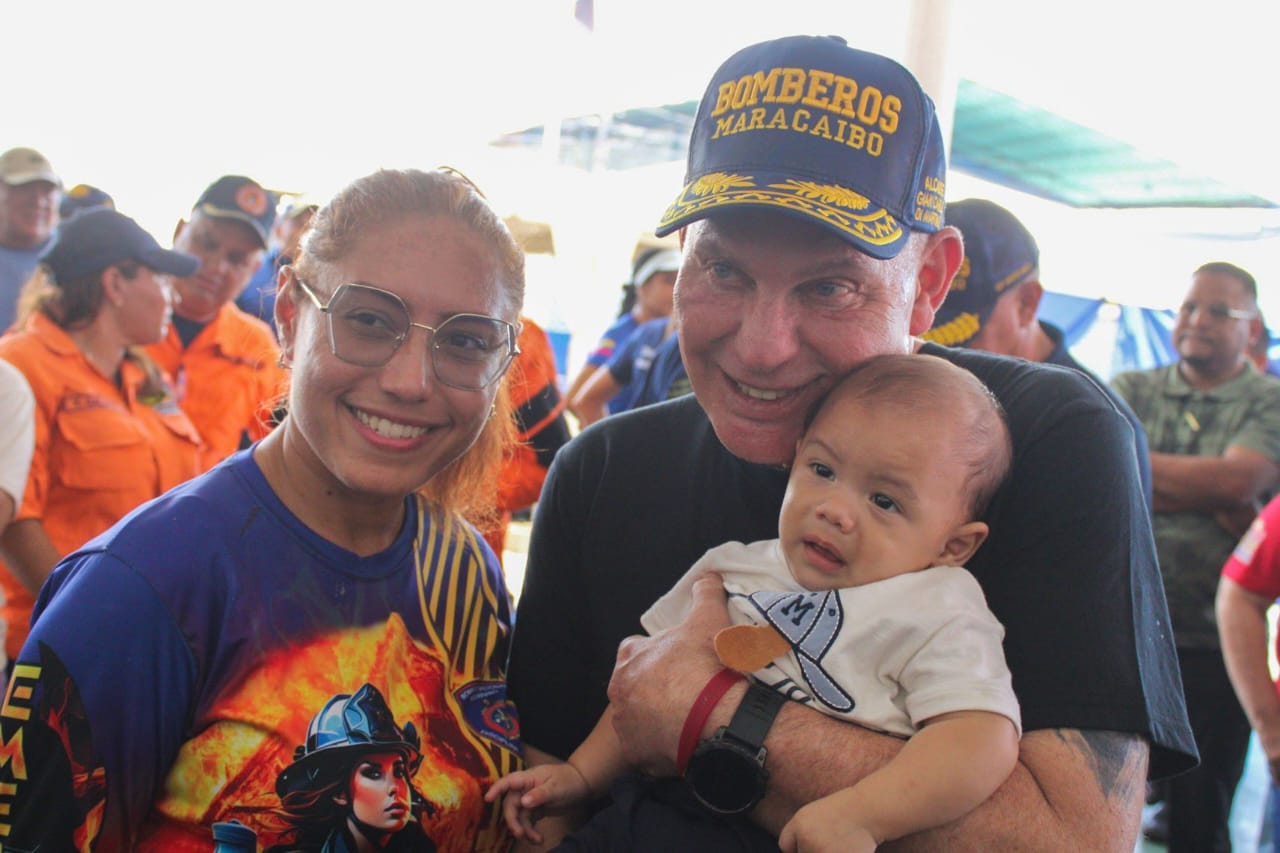 Bomberos de Maracaibo recibieron atención integral durante jornada de salud y asistencia social