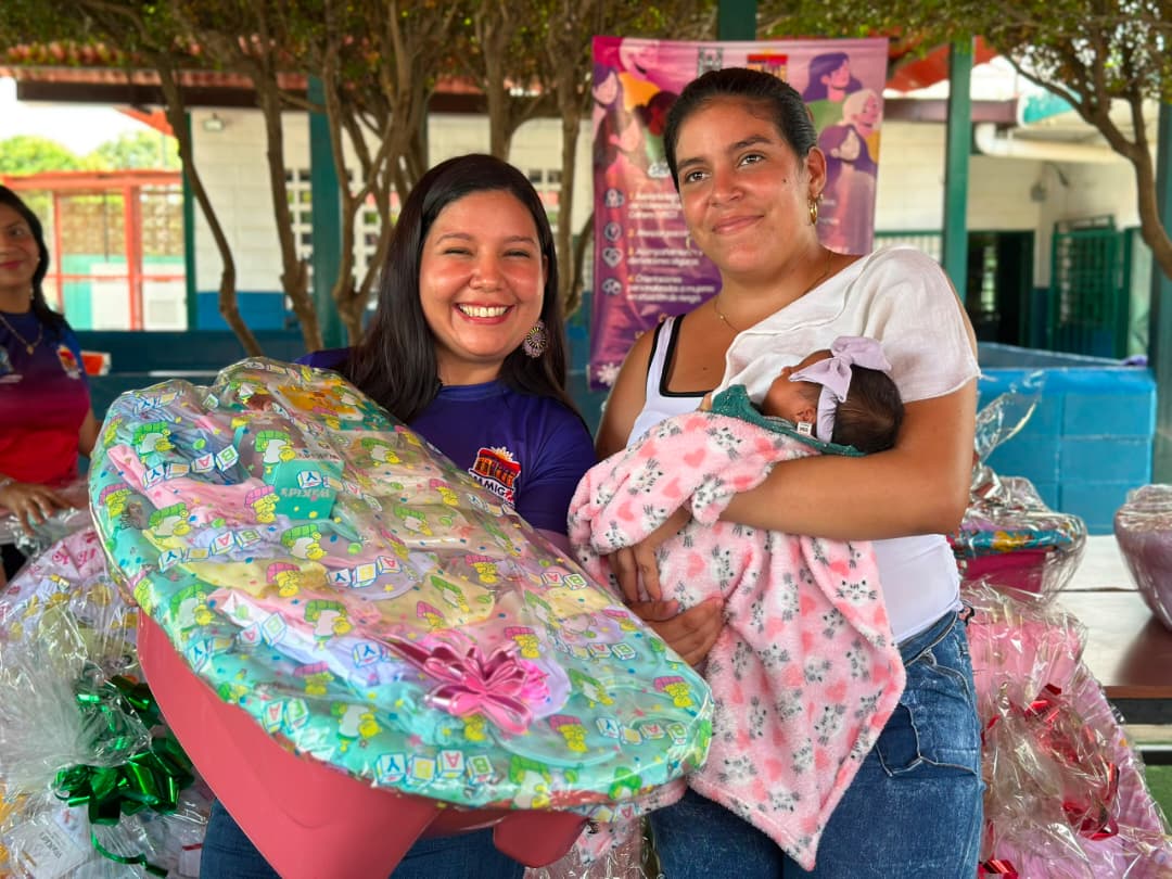 Programa «Círculo de Madres» realizó jornada de orientación para embarazadas en Venancio Pulgar