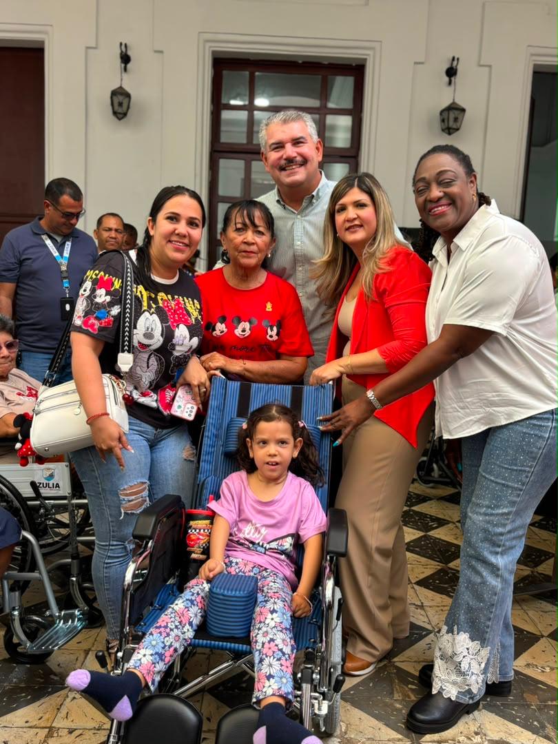 Gobernación realiza entrega ayudas humanas a habitantes del Zulia